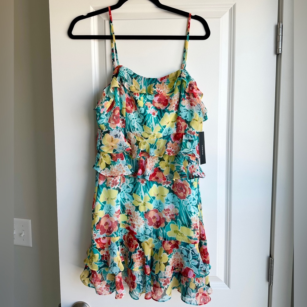 NWT Lulus Floral Dress Medium